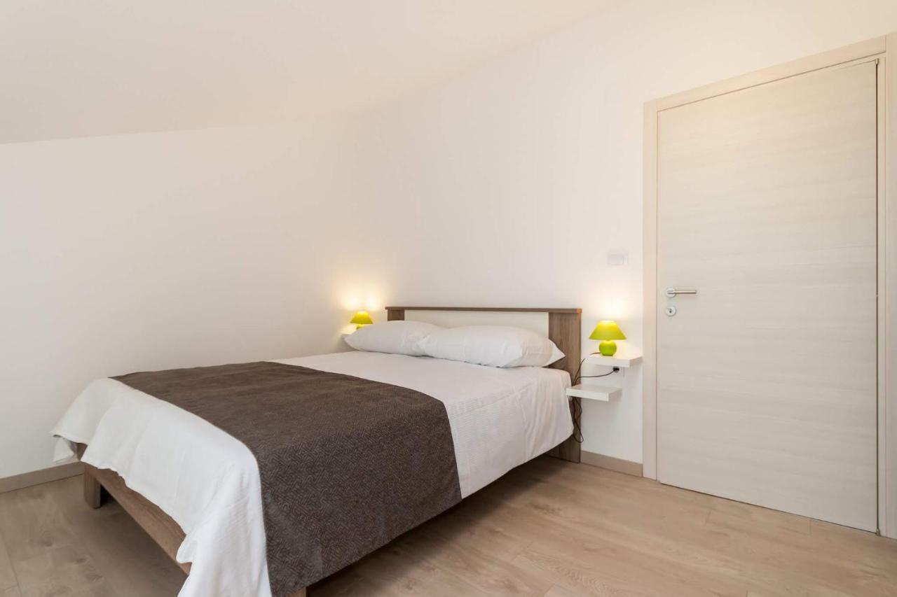 Apartments Gracia Baska  Bagian luar foto